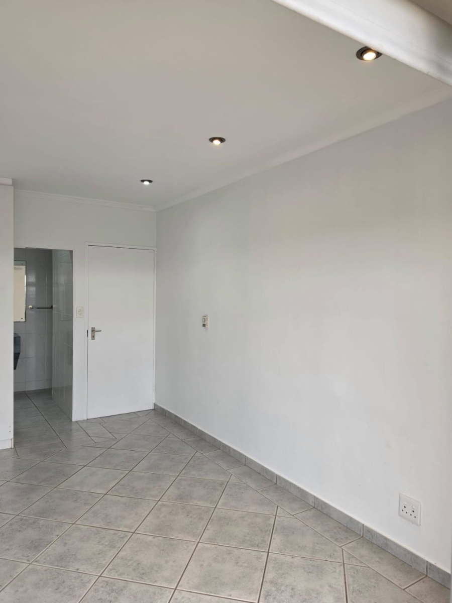 To Let 1 Bedroom Property for Rent in Plattekloof 3 Western Cape